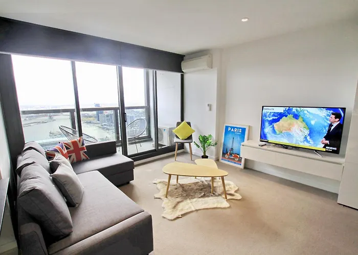 White Crystal Sea View Residence