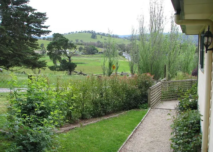 Leafield Cottages